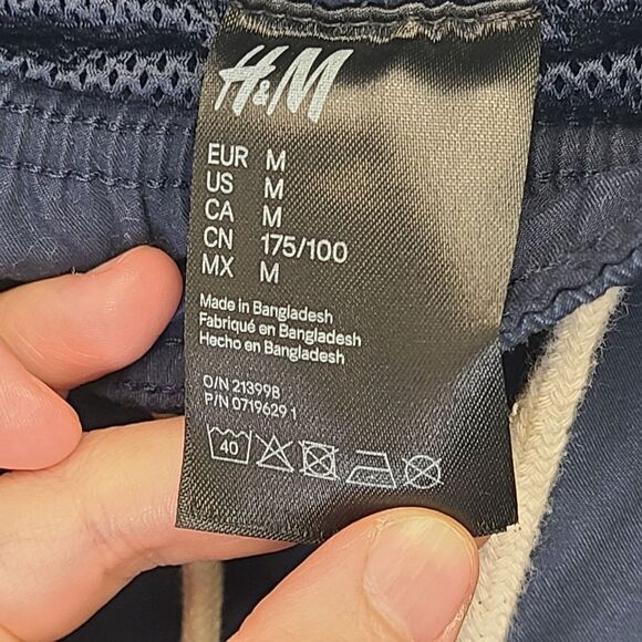 H&M Mens Navy Walrus Print Lined Swimming Trunks Shorts M - Picture 7 of 8